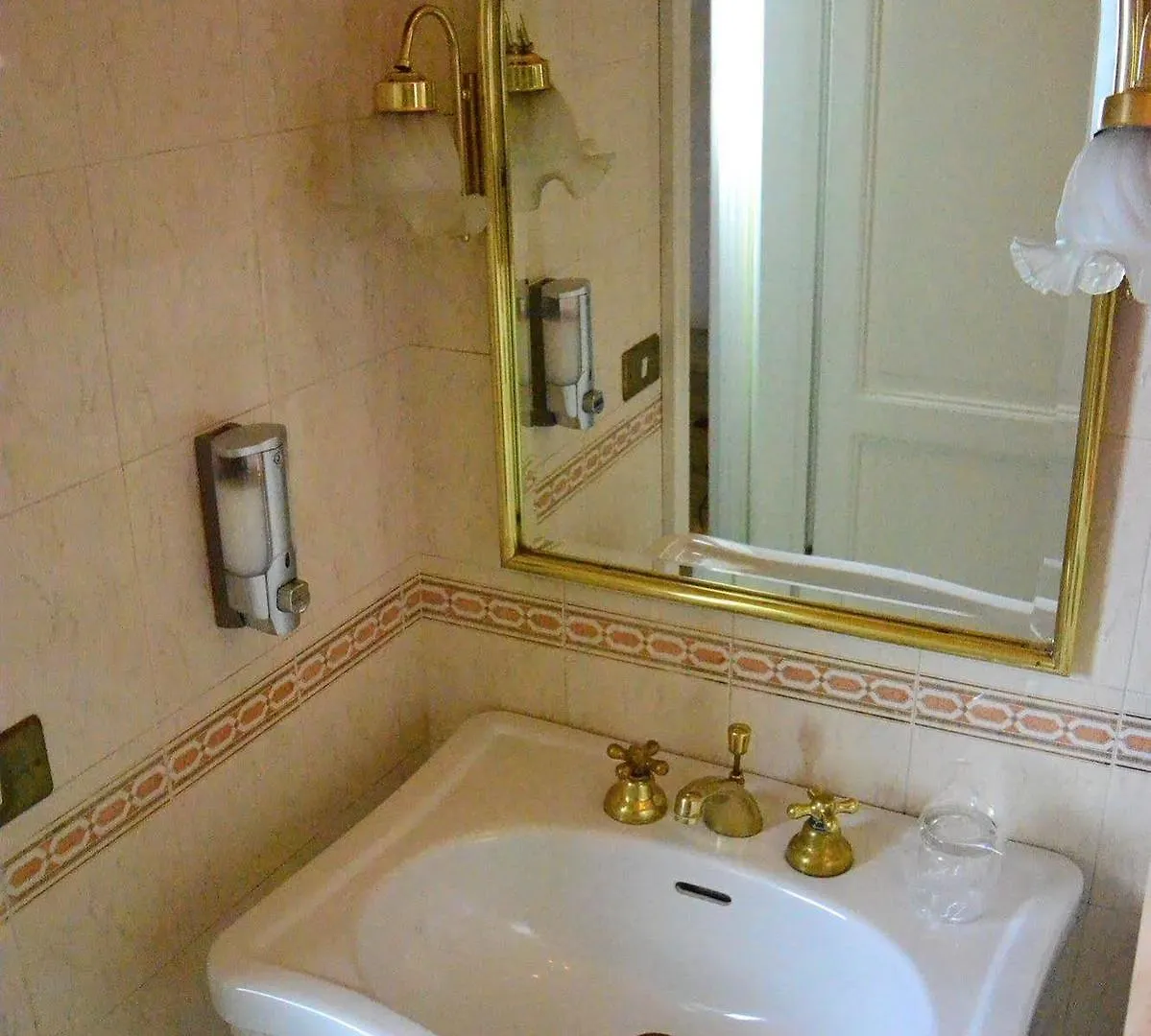 B&B Leopoldo Bed & Breakfast Florence